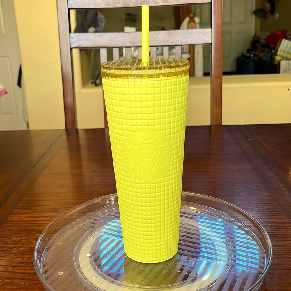 Starbucks Tumbler - Yellow Grid Matte - Jan 2023 Release- Venti nwot